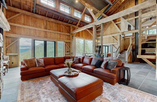 Dayton House | The Barn House