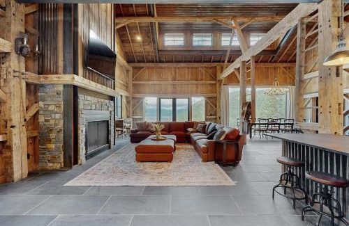 Dayton House | The Barn House