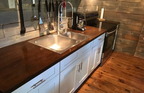 Montevallo House | The Barn - Only 5 minutes to I65
