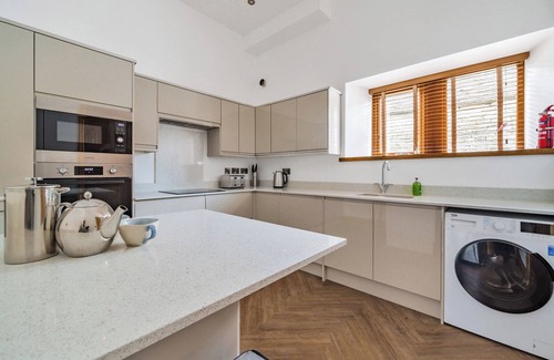 Hepworth Cottage | THE BARN, pet friendly, character holiday cottage in Holmfirth