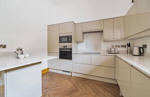 Hepworth Cottage | THE BARN, pet friendly, character holiday cottage in Holmfirth