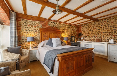 Thorpe Market Bed & Breakfast | The Barns at Thorpe Market