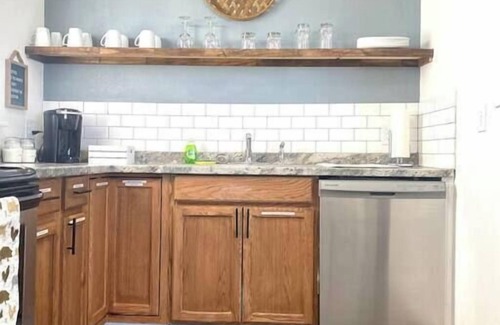 Amarillo House | The Barnyard *Perfectly Located off I-40*