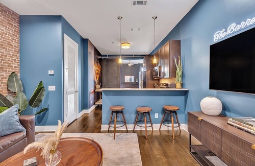 West End Condo | The Barrelhouse Loft in West End, Near Vandy and Centennial Park, Minutes to Broadway