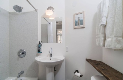 Union Square Hotel | The Bartlett Hotel and Guesthouse
