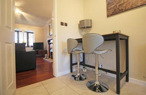 Chester House | The Barwoods - Modern Spacious Home in Chester - Parking
