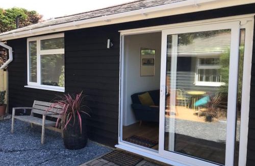 Freshwater Apartment | The Bay Cabin, secluded retreat Freshwater Bay