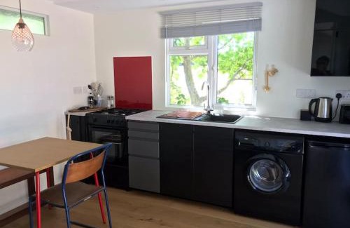 Freshwater Apartment | The Bay Cabin, secluded retreat Freshwater Bay