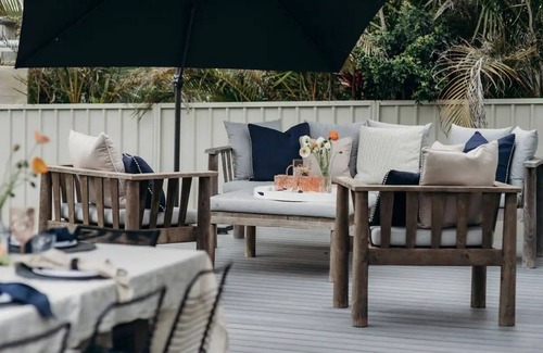 Nelson Bay House | THE BAY. Effortless family fun. Pet friendly.
