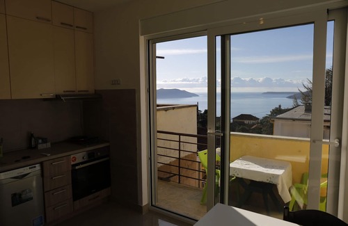 Herceg Novi Apartment | The Bay Keeper- Smartlock keyless apartment