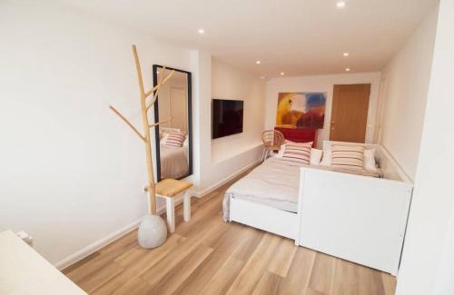 Seaford House | The Beach Box By Air Premier