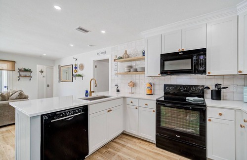 Bay Isle House | The Beach Bungalow Siesta Key - 205