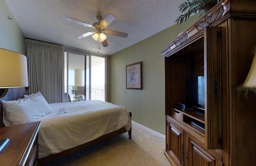 Fort Morgan House | The Beach Club Avalon 1102