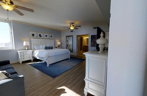 Fort Morgan House | The Beach Club Avalon 2001