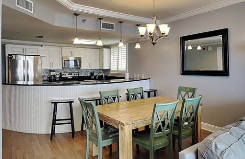 Fort Morgan Condo | The Beach Club - Doral #701 | Gulf Front