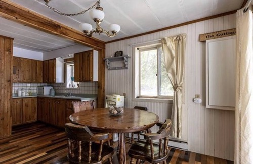 Northfield Ski Chalet | The beach cottage