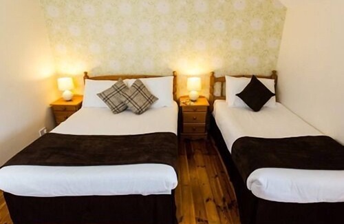 Inishbofin Bed & Breakfast | The Beach Day's Bar & B&B