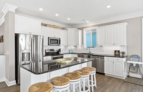 Ocean Isle Beach House | "The Beach Hive" Elevator, Private Pool (Opt. Heat) Pool Table, Tiki Bar, Private Resort Access!