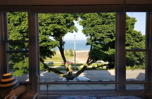 Racine House | The Beach House at Michigan Blvd.
