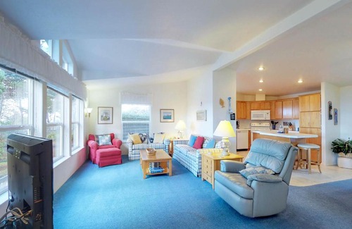 Agate Beach House | The Beach House at Yaquina Head