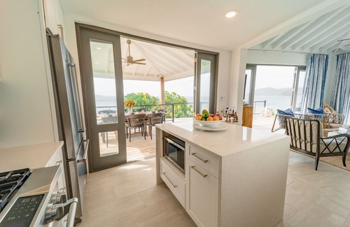 West End Villa | THE BEACH HOUSE - beach-chic luxury just steps from Long Bay beach
