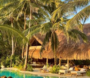 Busuanga Resort | The Beach House Ocam Ocam