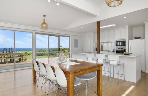 Ventnor House | The Beach House Phillip Island