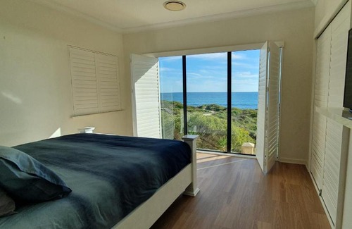 Wannanup House | The Beach House - Port Bouvard
