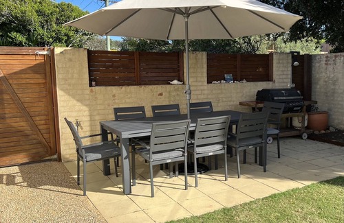 North Avoca House | THE BEACH HOUSEn200m level walk to beach-availability Easter