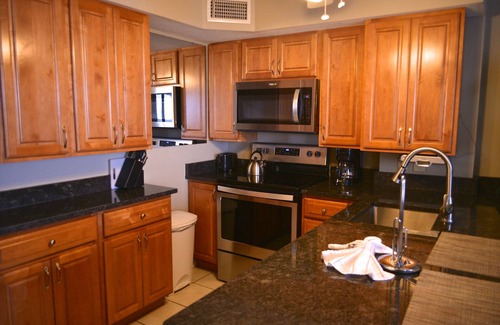 Gulf Shores Condo | 🌊The beach is more affordable than you think! Kick off your shoes and relax! 🦑🏖️