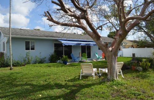 Jog Road House | The Beach Nest - Delray Getaway