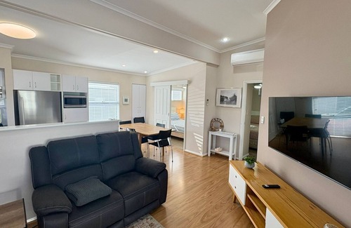 Broadwater House | The Beach Quarters Cabin – Relaxed Coastal Living at Geographe Bay Holiday Park