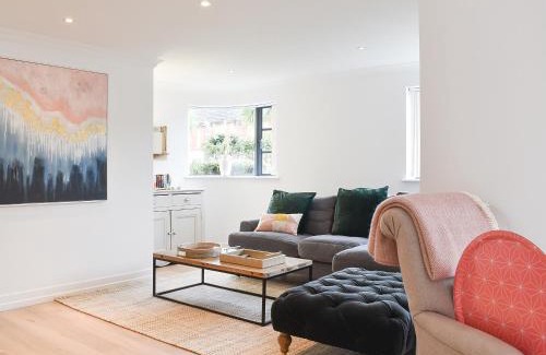 East Preston House | The Beach Stop