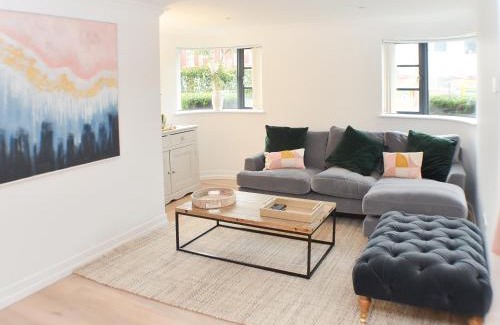 East Preston House | The Beach Stop