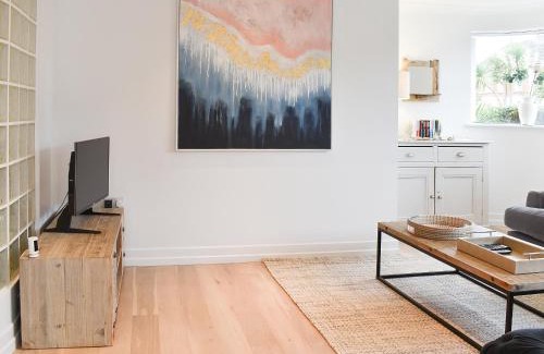 East Preston House | The Beach Stop