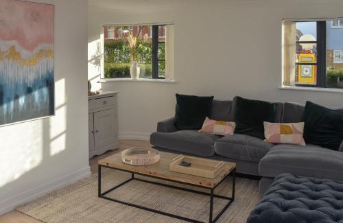 East Preston House | The Beach Stop