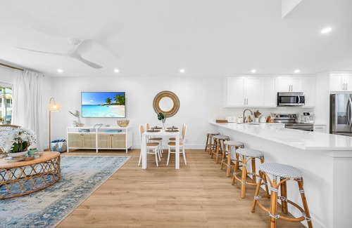 Juno Beach Condo | The Beach Villa in Juno! 2-Steps to the Beach