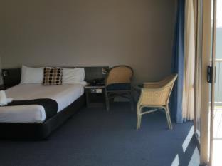 Toukley Hotel | The Beachcomber Hotel & Resort, an Ascend Collection Resort