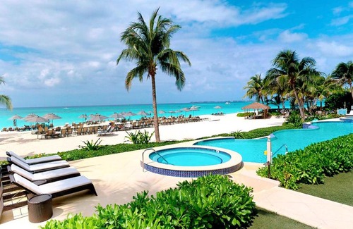 Seven Mile Beach Apartment | The Beachcomber - Oceanfront Penthouses by Grand Cayman Villas & Condos