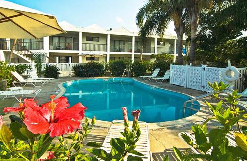 St. Pete Beach Resort | The Beachcomber St. Pete Beach Resort & Hotel
