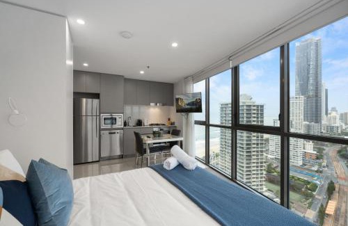 Surfers Paradise Apartment | The Beachfront - 22F Skyline and Ocean view Studio with View Pool Gym Sauna