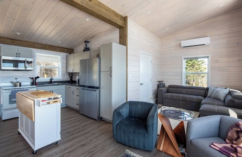 Bayswater House | The Beacon at Bayswater Beach