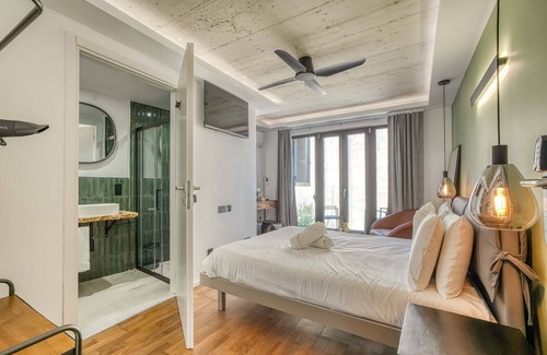 St. Julian's Hotel | The Bear and Ween