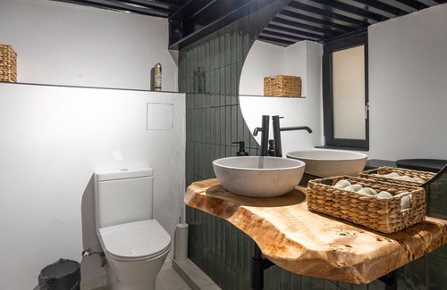 St. Julian's Hotel | The Bear and Ween