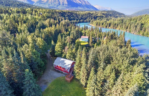 Cooper Landing House | The Bear Den - Private 1 acre Upper Kenai Riverfront Home - Cooper Landing