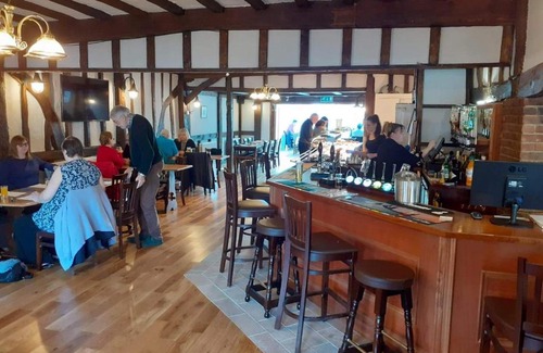 Burwash Hotel | The Bear Inn and Burwash Motel