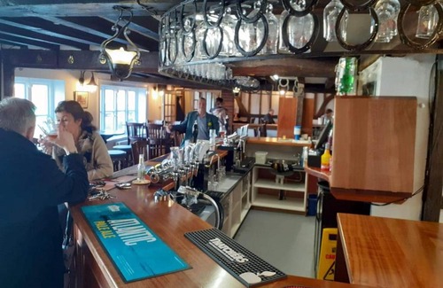 Burwash Hotel | The Bear Inn and Burwash Motel