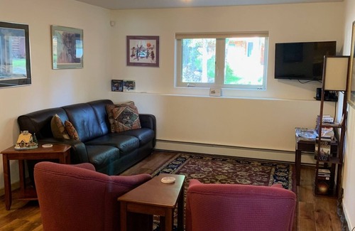Kenai House | The Bears Den/Harding's Kenai River Lodge