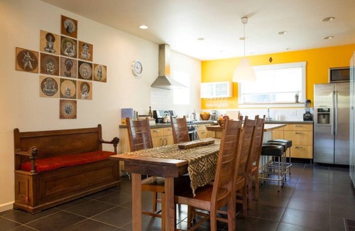 Mission District House | The beautiful balmy Alley House