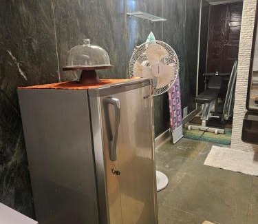 Pali Hill Apartment | The BeautIFUl BollyWooD HOME 2BHK in Bandra